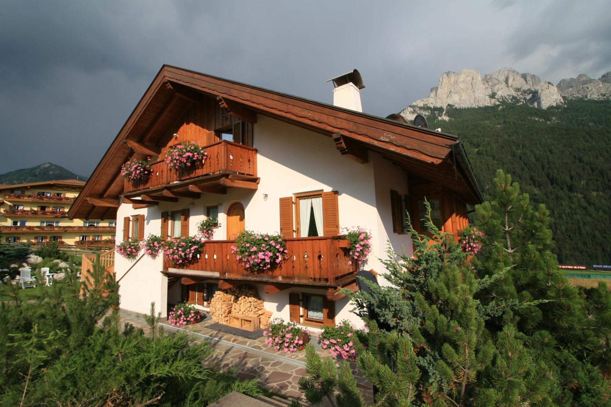 Appartamenti Majon Ladina Vigo di Fassa Exteriör bild